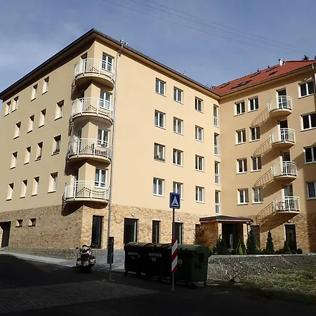 شقة K Lanovce S Parkovanim ياخيموف