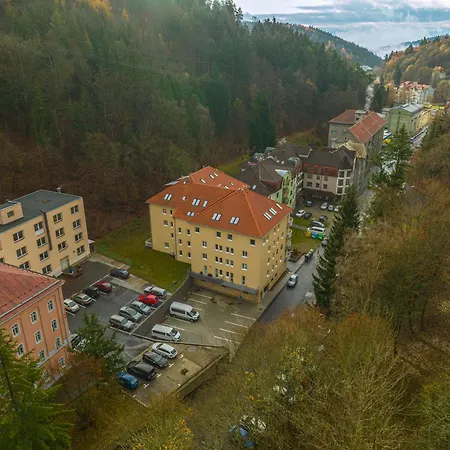 K Lanovce S Parkovanim Apartment Jachymov
