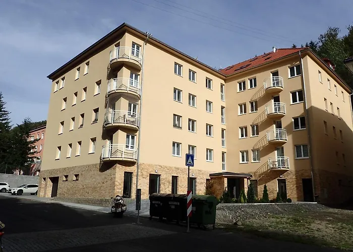Lägenhet K Lanovce S Parkovanim Jáchymov